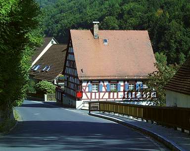 Luftkurort Egloffstein: Fränkisches Fachwerk am Distlerhaus