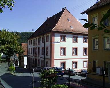 Luftkurort Egloffstein: 'Witwensitz' am Marktplatz