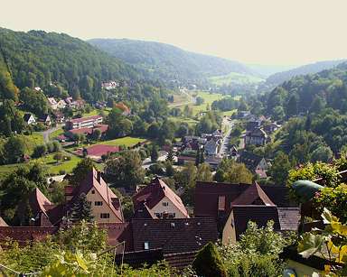 Luftkurort Egloffstein: Blick von der Burg nach Süden aufs Trubachtal